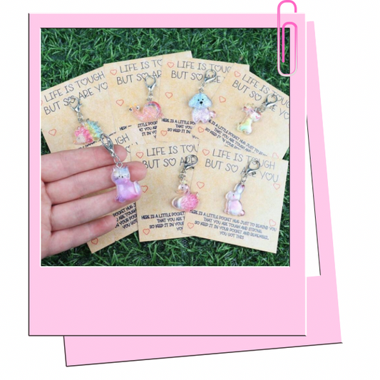 Animal charm pocket hug