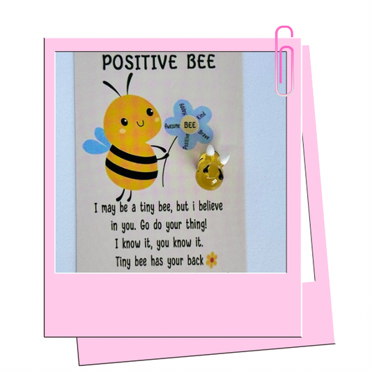 Bee pocket hug